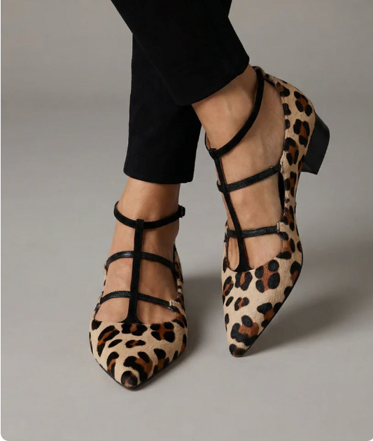 Lourdes | Zapatos con Tacón y Correa de Leopardo