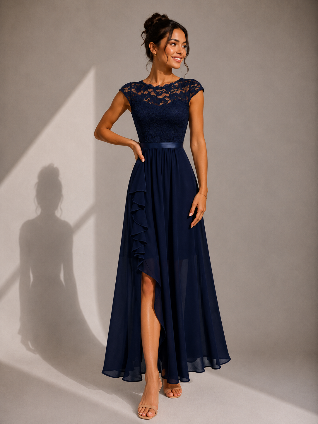 Loreto | Vestido de Fiesta con Cuerpo de Encaje y Bajo Asimétrico
