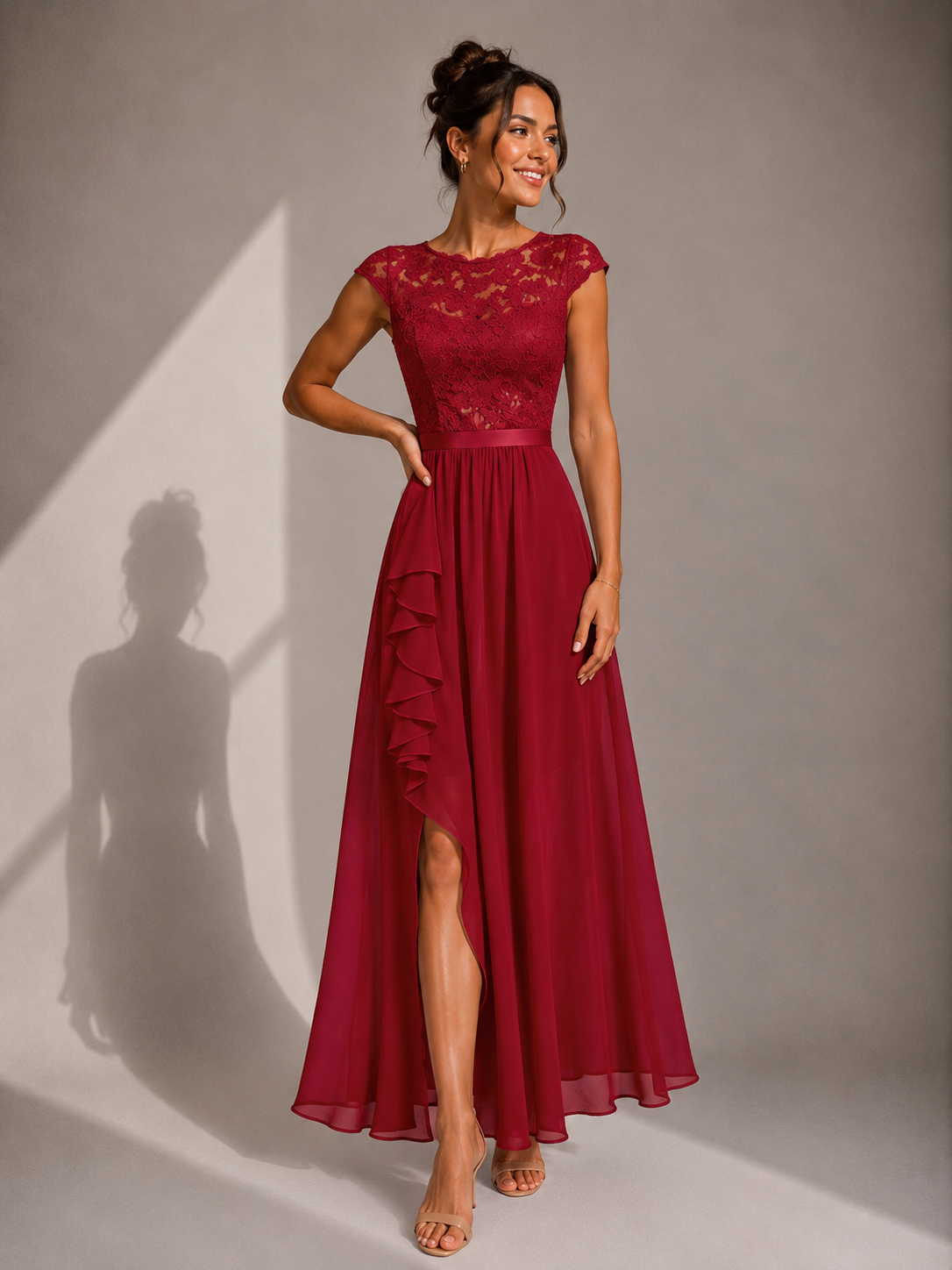 Loreto | Vestido de Fiesta con Cuerpo de Encaje y Bajo Asimétrico