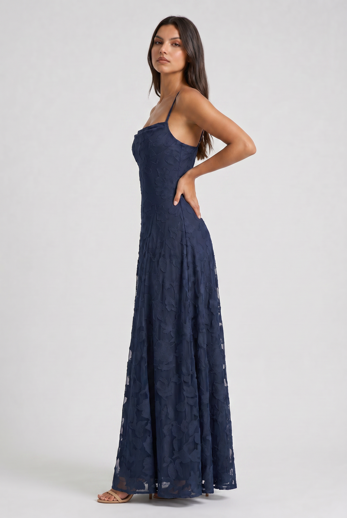 Louise | Vestido Largo Floral con Espalda de Lazos