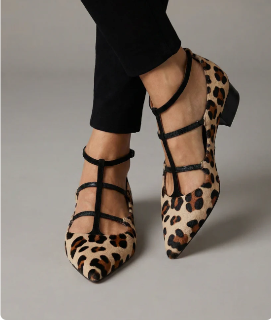 Lourdes | Zapatos con Tacón y Correa de Leopardo
