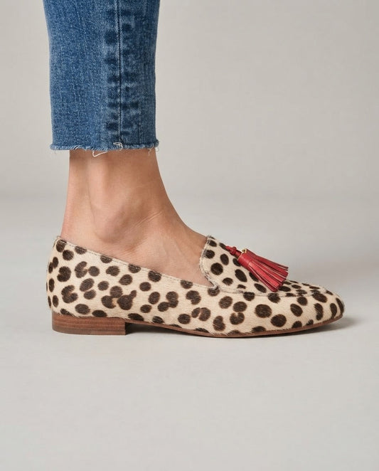Consuelo | Mocasines de Lunares con Borlas Rojas
