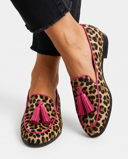 Emilia | Mocasines Planos de Leopardo con Ribete y Borlas Fucsia
