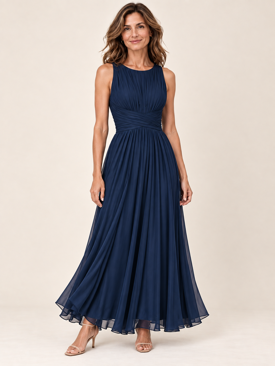 Vestido largo Masarova con detalle drapeado en la cintura